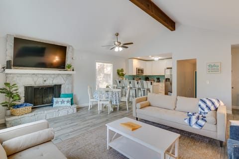 Margaritaville Osage Beach Home w/ Lake Views! House in Lake of the Ozarks