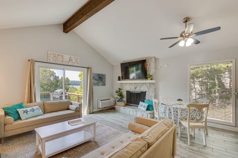 Margaritaville Osage Beach Home w/ Lake Views! House in Lake of the Ozarks