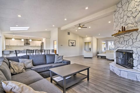 Fully Remodeled Hillsboro Home w/ Home Theater! House in Willamette Valley