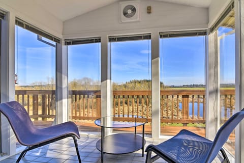 Fully Remodeled Hillsboro Home w/ Home Theater! House in Willamette Valley