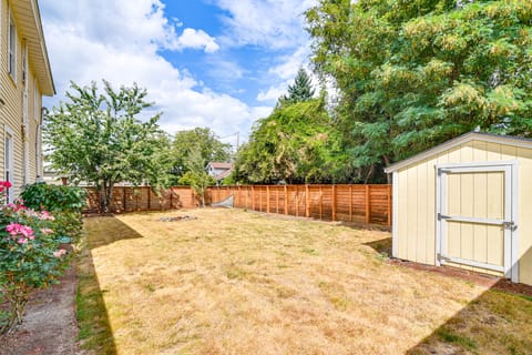 Walk to Crown Zellerbach Trl: PNW 'Celestial Inn' House in Washington