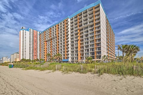 Oceanfront Balcony: Resort Condo in Myrtle Beach Apartment in Myrtle Beach