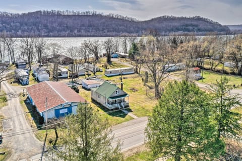 Manchester Getaway on Ohio River Scenic Byway House in Ohio