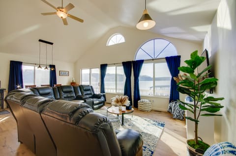 Lake View Cottage: Lake Ozarks Getaway House in Lake of the Ozarks