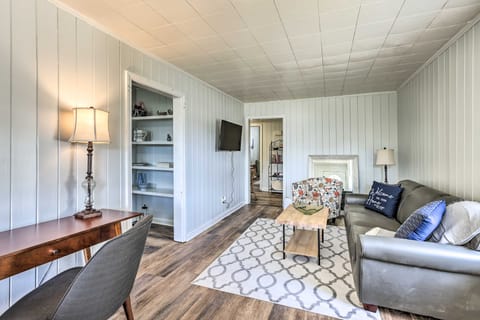 Inviting House 2 Mi to University of Alabama! House in Tuscaloosa