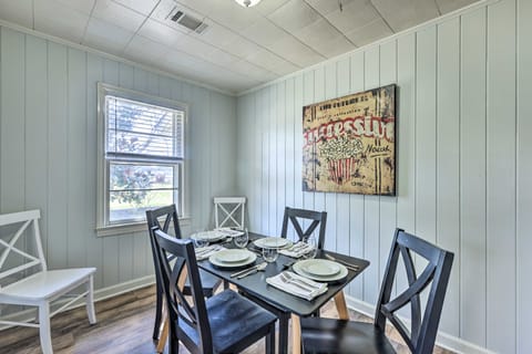 Inviting House 2 Mi to University of Alabama! House in Tuscaloosa