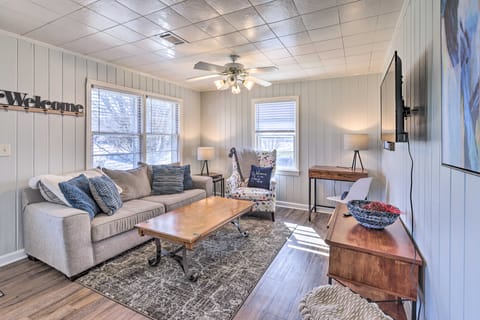 Tuscaloosa House 2 Mi to Coleman Coliseum! House in Tuscaloosa