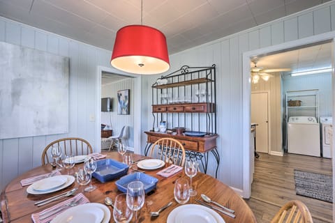 Tuscaloosa House 2 Mi to Coleman Coliseum! House in Tuscaloosa