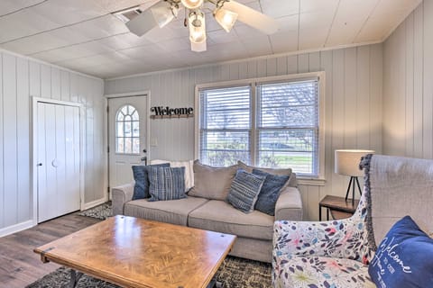 Tuscaloosa House 2 Mi to Coleman Coliseum! House in Tuscaloosa