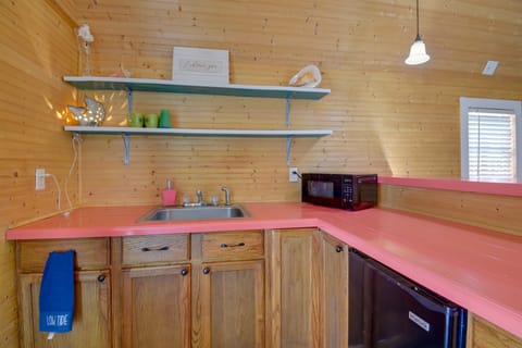 Cozy Calabash Studio ~ 4 Mi to Sunset Beach! Apartment in Sunset Beach