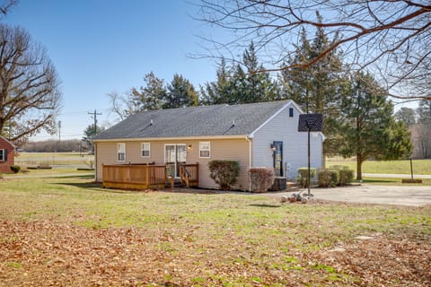 Tranquil Delmar Home ~ 7 Mi to Salisbury! House in Delmar