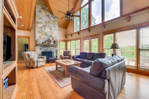 Secluded Cove & Fire Pit: Lake Wedowee Getaway House in Alabama