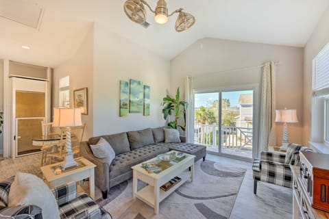 St Augustine Cottage 4 Mi to Beach! House in Saint Augustine