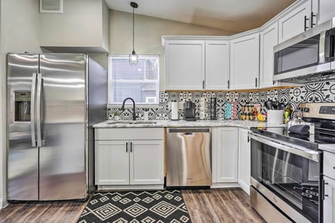 German Village Getaway w/ Grill: 4 Mi to OSU! House in German Village