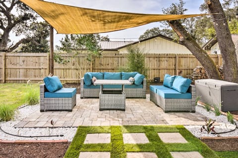 Emerald Coast Vacation Rental: 1 Mi to Beach House in Lake Lorraine