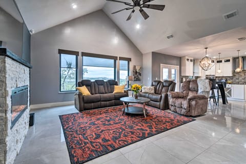 Austin Vacation Rental: 2 Mi to Lake Travis! House in Lake Austin