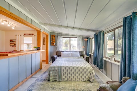 Riverfront Dixon, Illinois, Vacation Rental! House in Illinois