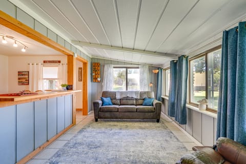 Riverfront Dixon, Illinois, Vacation Rental! House in Illinois