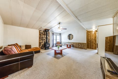 Ruidoso Vacation Rental Home: 15 Mi to Ski Apache House in Ruidoso