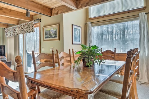 Cozy Conway Area Home ~ 4 Mi to Cranmore Mountain! Apartment in Glen