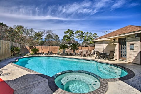 Houston Home with Private Outdoor Pool! House in Pasadena