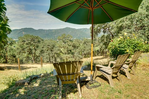 'Hilltop Loft' Ukiah Vacation Rental! Apartment in Russian River