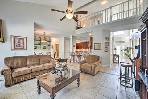 Spacious Family Home w/ Pool - 3 Mi to Disney House in Four Corners