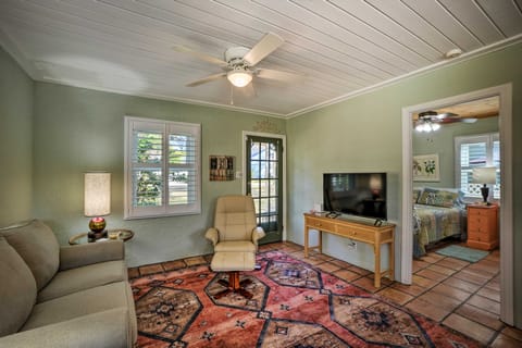 Palm Harbor Vacation Rental, Walk to Crystal Beach House in Crystal Beach