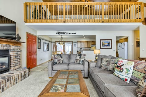 Fishing Haven: Family Home on Indian Lake House in Wisconsin