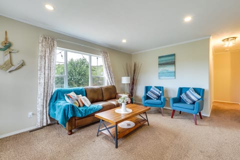 Family Home in Rapid City ~ 4 Mi to Torch Lake! House in Michigan