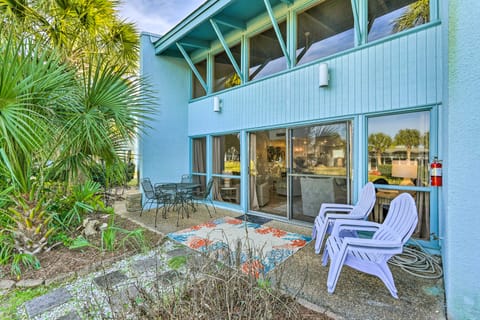 Quiet Coastal Retreat on PCB’s West End Apartment in Sunnyside