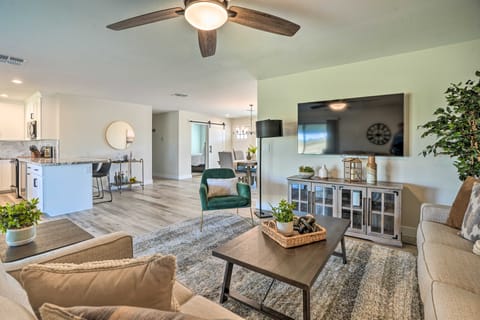 Golfer's Haven! Gem w/ Patio & Grill in Sun City House in Sun City