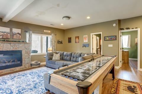 Stunning Wintergreen Resort Home: Ski & Golf! House in Nelson County