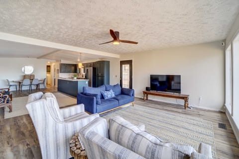 Lake Hudson Home w/ Patio in Locust Grove House in Ozark Mountains