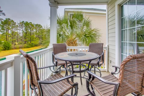 Golf Resort Condo w/ Pool in North Myrtle Beach! Apartment in North Myrtle Beach
