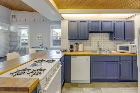 Cozy Boho-Chic Loft ~ 2 Mi to Downtown Cincinnati House in Cincinnati