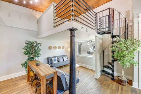 Cozy Boho-Chic Loft ~ 2 Mi to Downtown Cincinnati House in Cincinnati