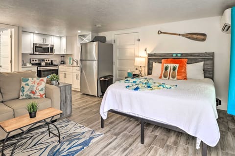 Cozy Siesta Key Dream Inn Rental < 1/2 Mi to Beach Apartment in Siesta Beach