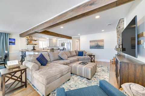 Cozy Waterfront Hale Cottage on Long Lake! Cottage in Michigan