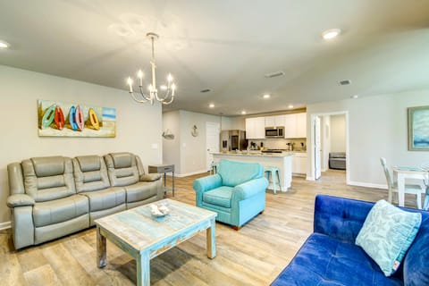 Foley Vacation Rental: 7 Mi to Gulf Shores Beaches House in Foley