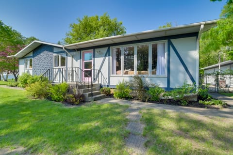 Home Rental on Detroit Lake: Dock, Game Room! House in Detroit Lakes