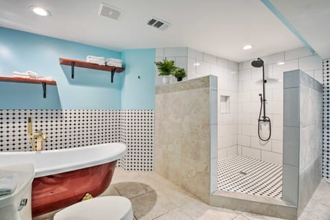 Decatur Eco-Farm Apt: 12 Mi to ATL Sights & Arenas Apartment in Candler-McAfee