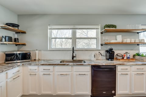 Modern Flower Mound Home < 2 Mi to River Walk House in Flower Mound