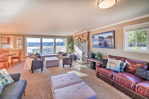 Stunning Kent Lake House w/ Private Dock! House in King County