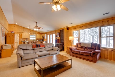 Minocqua Lakefront Cabin w/ Deck House in Wisconsin