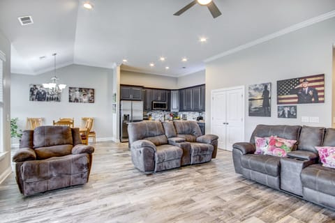 Lakefront Leesville Retreat w/ Private Dock! House in Leesville