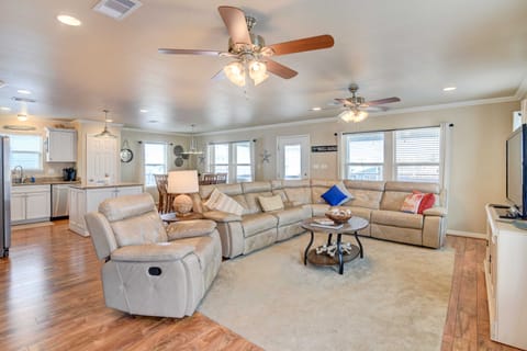 Stilted Galveston Vacation Home w/ Canal Views! House in Galveston Island