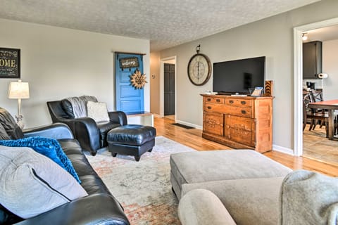 Charming Cave City Vacation Rental w/ Fire Pit! House in Kentucky