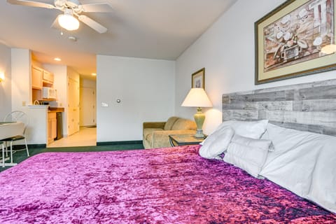 Near Lake Huron Shoreline! Studio w/ Resort Perks Apartment in Michigan