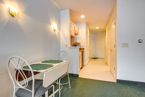 Near Lake Huron Shoreline! Studio w/ Resort Perks Apartment in Michigan